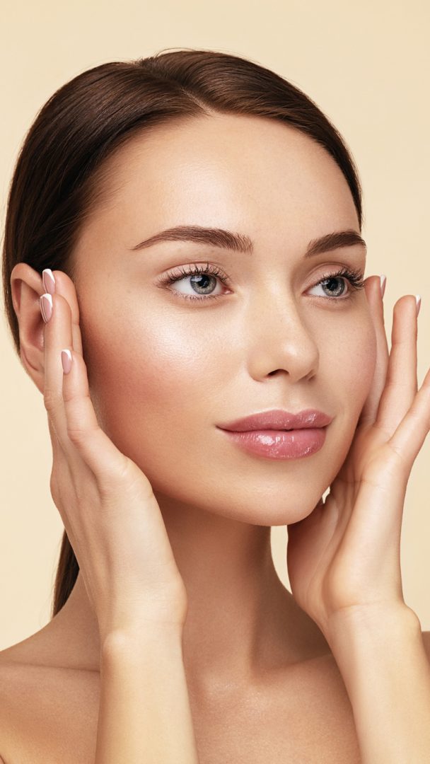 Aesthetic Clinic in Abu Dhabi 3 Lip Rejuvenation Treatment - restore natural pink lips